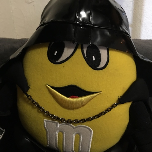M&M Darth Vader plush - Picture 2 of 5